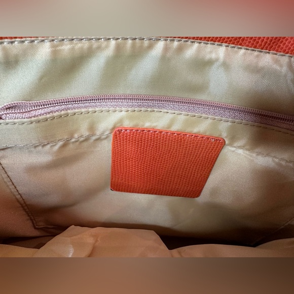 Tan and Orange Handbag with Adjustable Straps - Picture 12 of 12